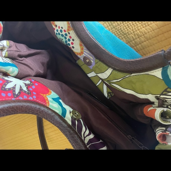 Relic Handbag with Crossbody Strap - Picture 11 of 15